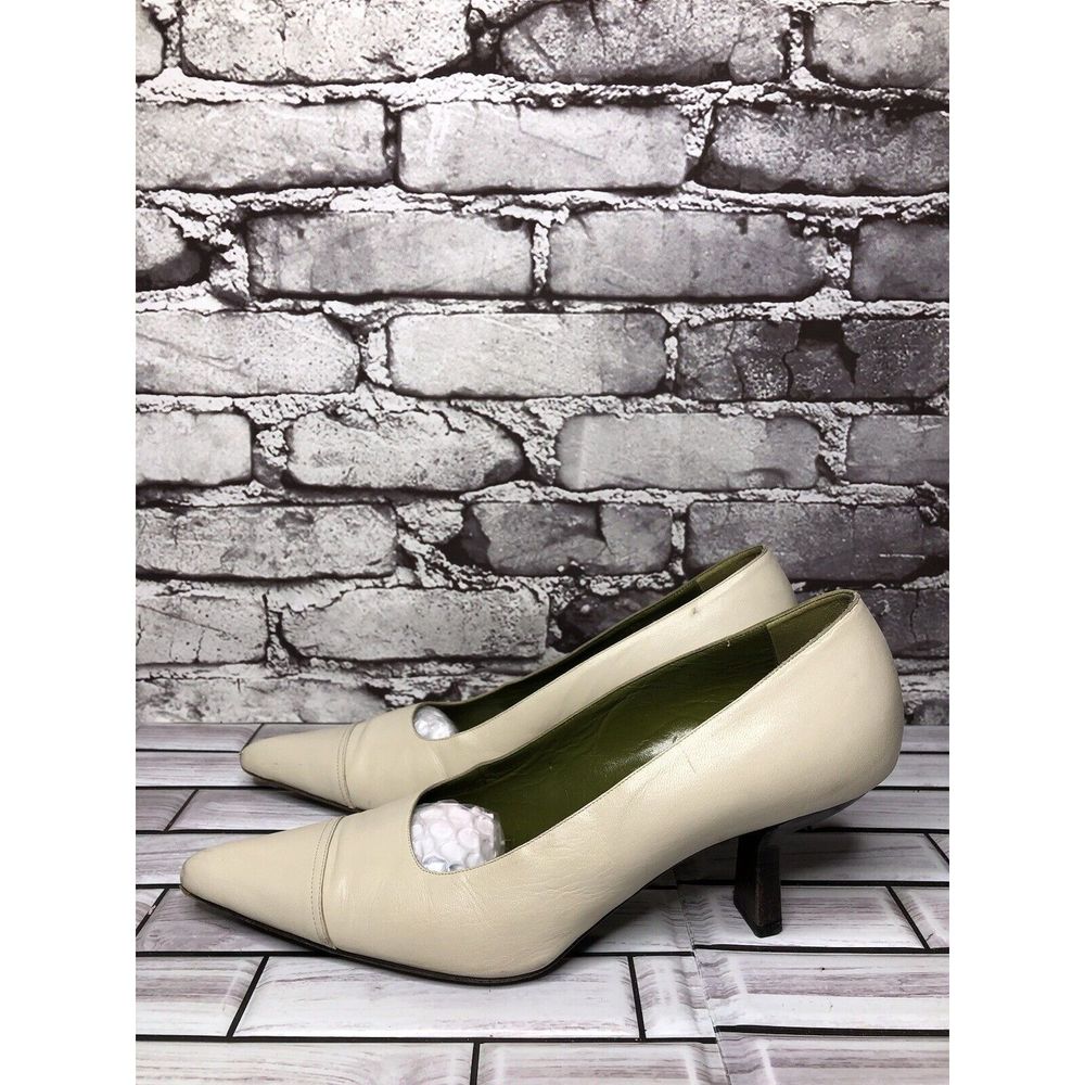 Gucci Ivory Leather Pointed Toe Cap Toe Pumps Dress Heels Women Sz 9.5M US/40EU